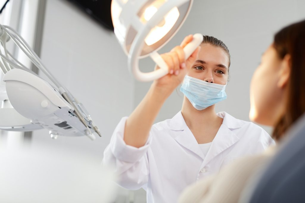 best dentists Costa Rica, top dental clinics San José, American trained dentist Costa Rica, safe dental care abroad